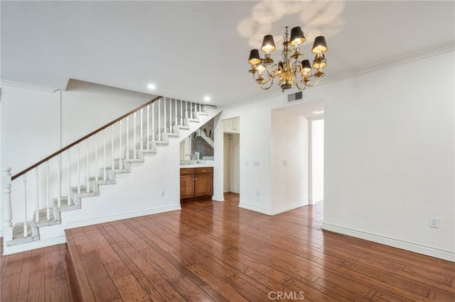 18100 Burbank 14, Tarzana, CA 91356