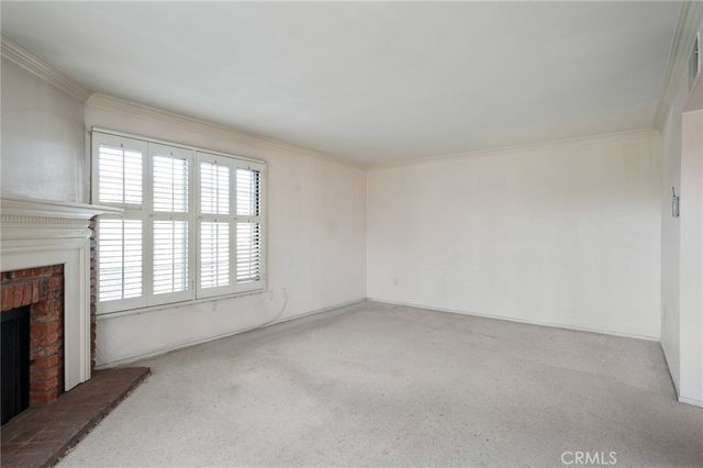 18100 Burbank 14, Tarzana, CA 91356