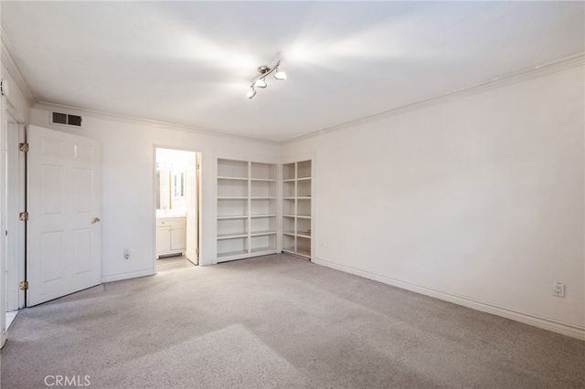 18100 Burbank 14, Tarzana, CA 91356