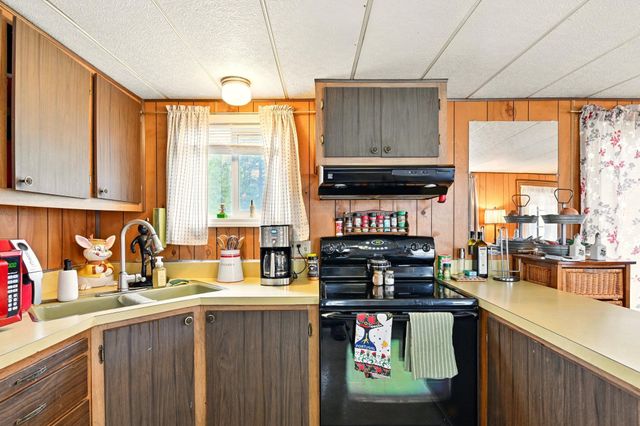 34035 S Black Butte Ln, Cheney, WA 99004