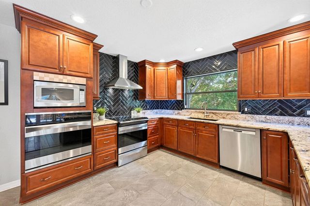 1035 N ELK COURT, Winter Springs, FL 32708