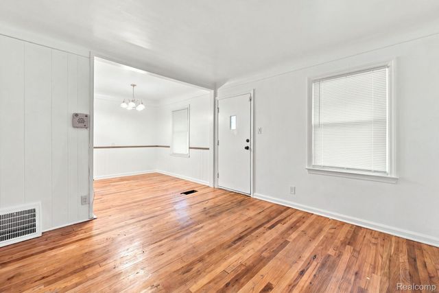 14457 Carlisle Street, Detroit, MI 48205