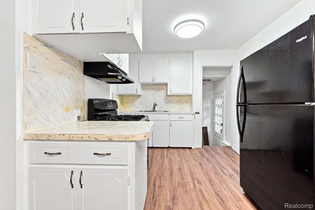 14457 Carlisle Street, Detroit, MI 48205
