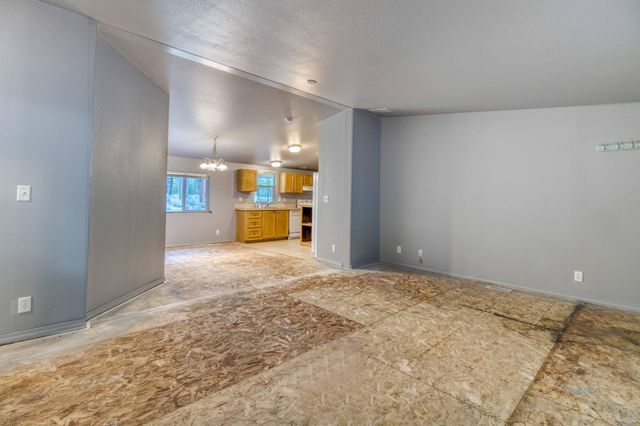 52084 Red Pine, La Pine, OR 97739