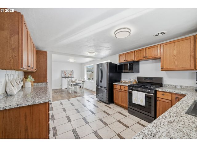 4060 WOOD Ave, Eugene, OR 97402