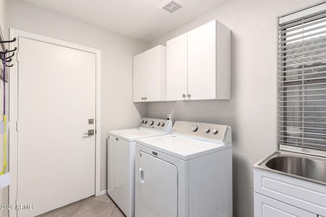 9696 E SHEENA Drive, Scottsdale, AZ 85260