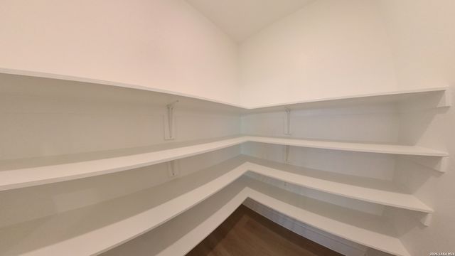 330 E Carson St Apt 1202, San Antonio, TX 78208