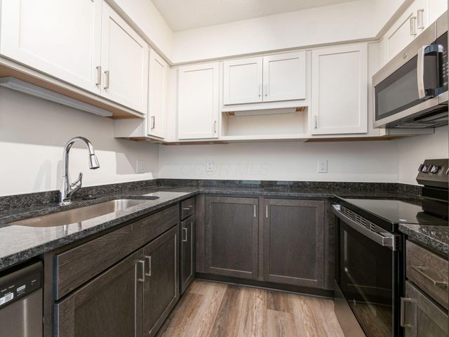 428 Edinburgh Road, Dublin, OH 43017