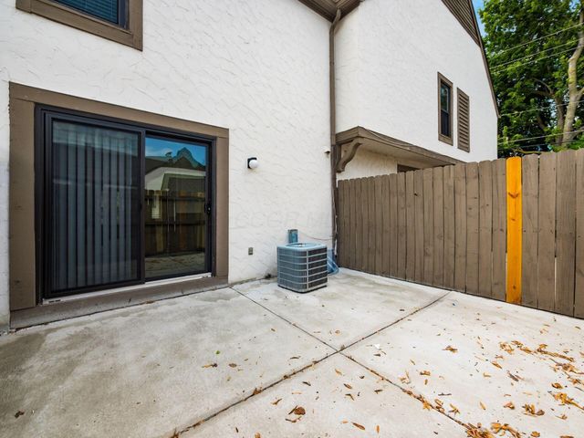 428 Edinburgh Road, Dublin, OH 43017
