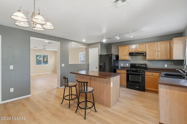 3334 N Sierra Springs Drive, Tucson, AZ 85712