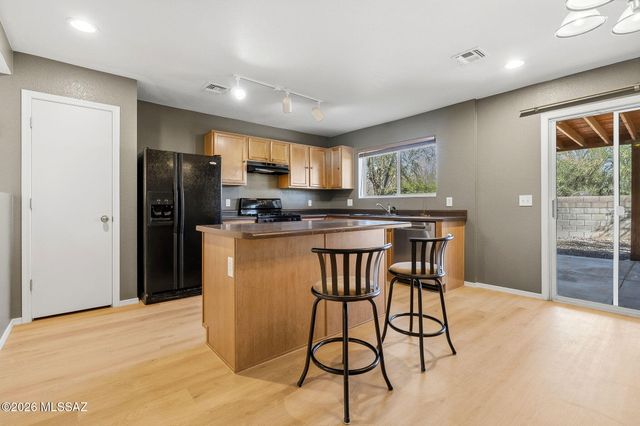 3334 N Sierra Springs Drive, Tucson, AZ 85712