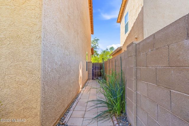 3334 N Sierra Springs Drive, Tucson, AZ 85712