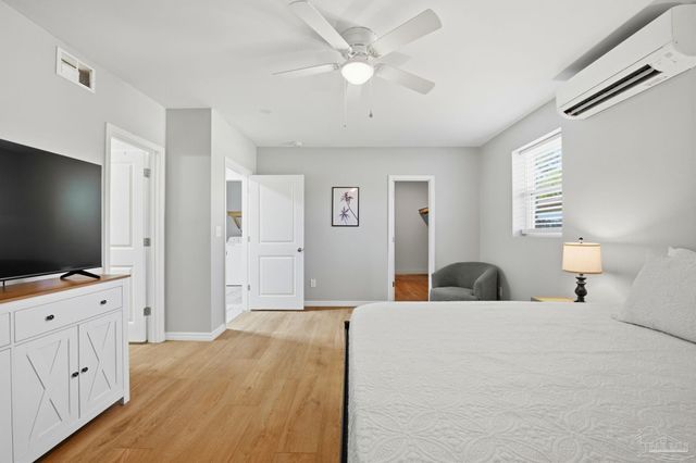 105 Bear Dr, Gulf Breeze, FL 32561