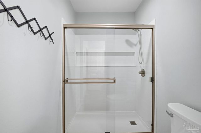 105 Bear Dr, Gulf Breeze, FL 32561