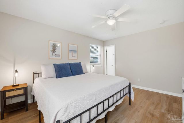 105 Bear Dr, Gulf Breeze, FL 32561