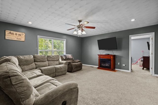 109 Bessie Clark Rd, Erin, TN 37061