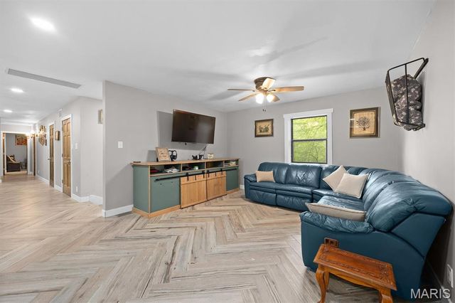 103 Alpine Lane, Caseyville, IL 62232