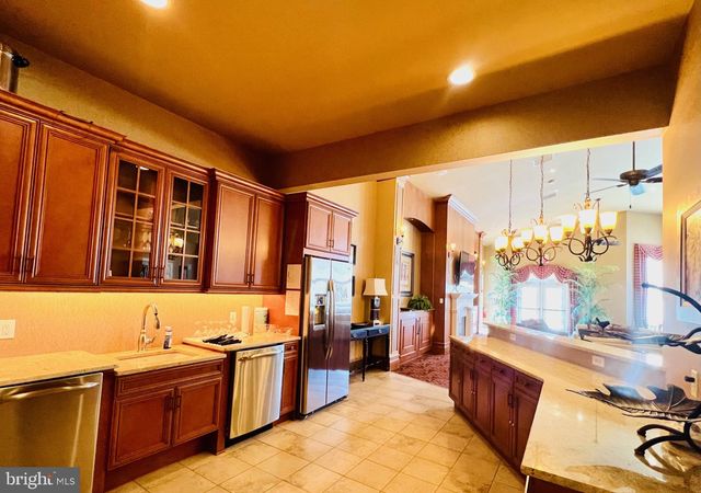 5201 SCHINDLER DR SOUTH S, Monmouth Junction, NJ 08852