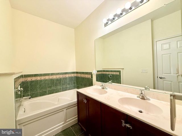 5201 SCHINDLER DR SOUTH S, Monmouth Junction, NJ 08852