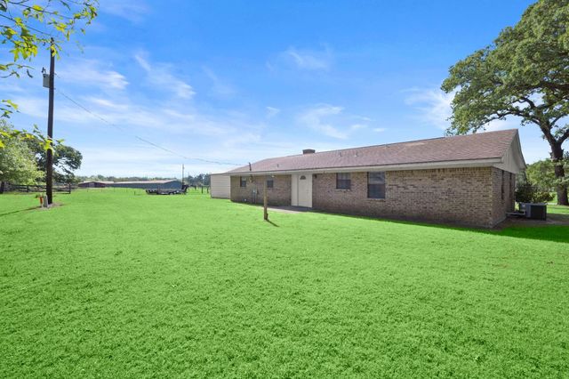 4856 N Fm 356, Onalaska, TX 77360