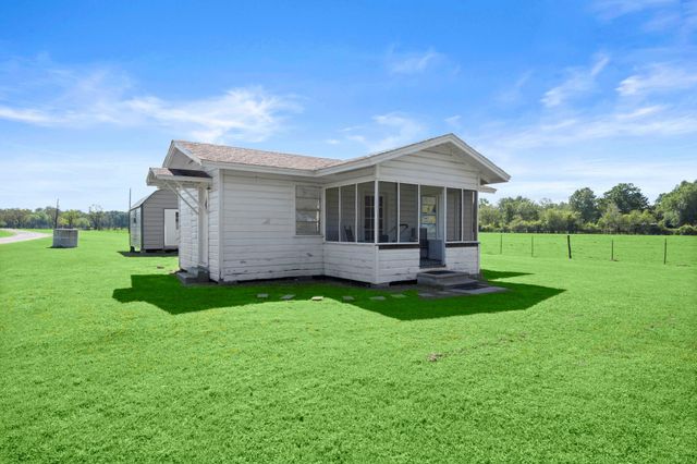 4856 N Fm 356, Onalaska, TX 77360
