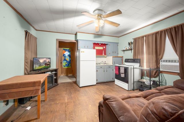 4856 N Fm 356, Onalaska, TX 77360