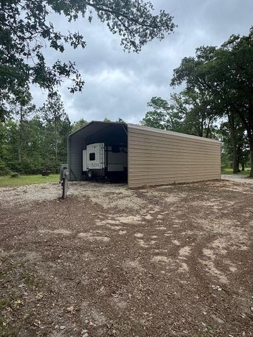 4856 N Fm 356, Onalaska, TX 77360