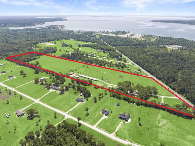 4856 N Fm 356, Onalaska, TX 77360