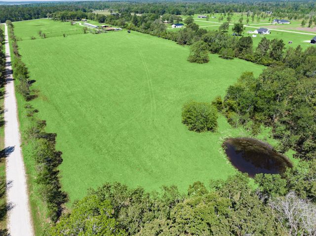 4856 N Fm 356, Onalaska, TX 77360