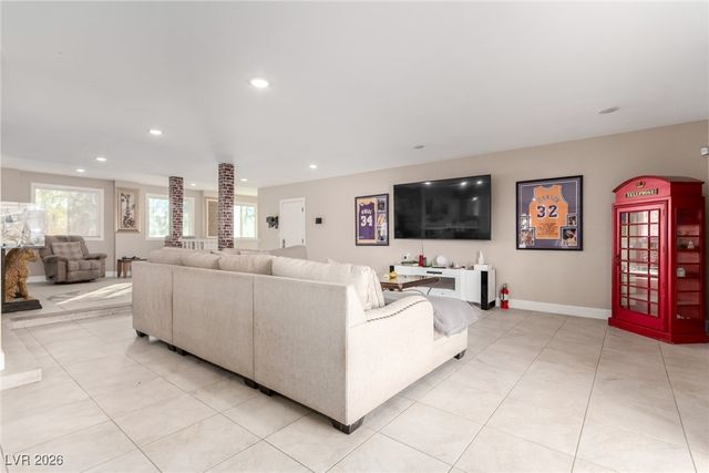 2940 South Bronco Street, Las Vegas, NV 89146