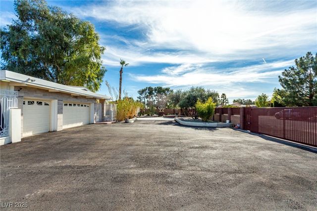 2940 South Bronco Street, Las Vegas, NV 89146