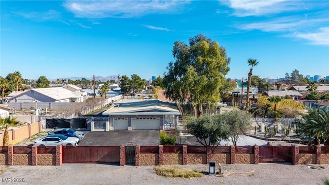 2940 South Bronco Street, Las Vegas, NV 89146