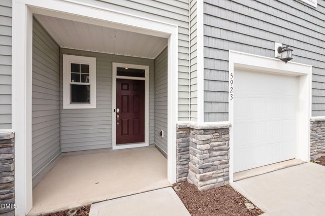 5923 Woodlawn Drive, Durham, NC 27703