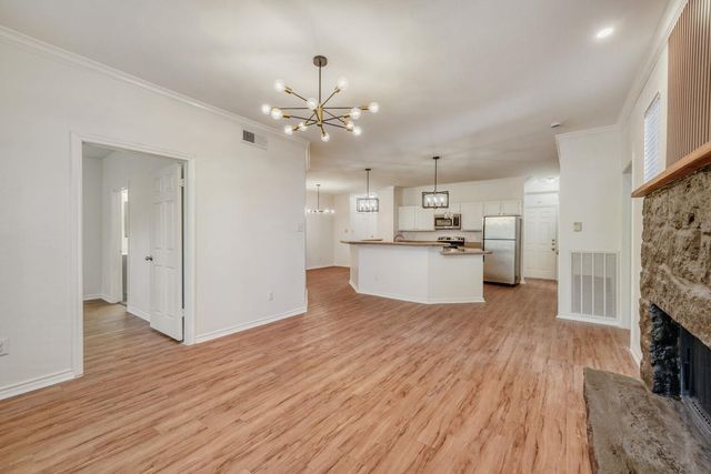 6804 N Capital Of Texas Highway 313, Austin, TX 78731