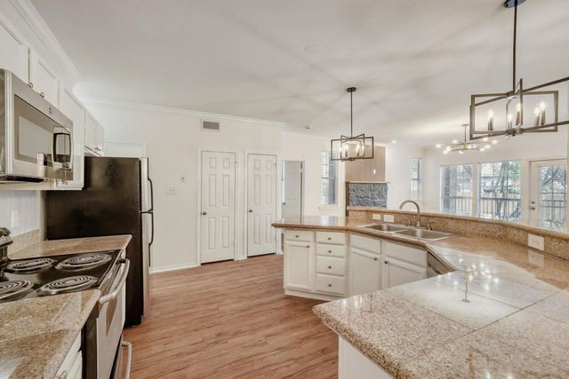 6804 N Capital Of Texas Highway 313, Austin, TX 78731