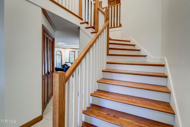 3326 Bondwood Circle, Johnson City, TN 37604