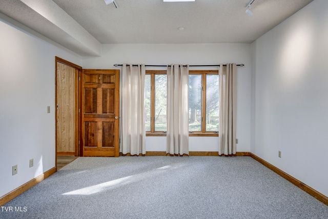 3326 Bondwood Circle, Johnson City, TN 37604