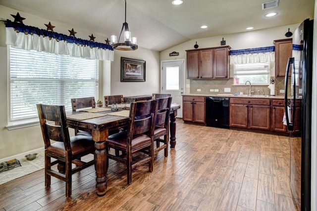409 S. Hunting Lodge LN, Bastrop, TX 78602