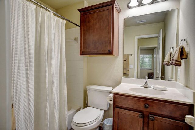 409 S. Hunting Lodge LN, Bastrop, TX 78602