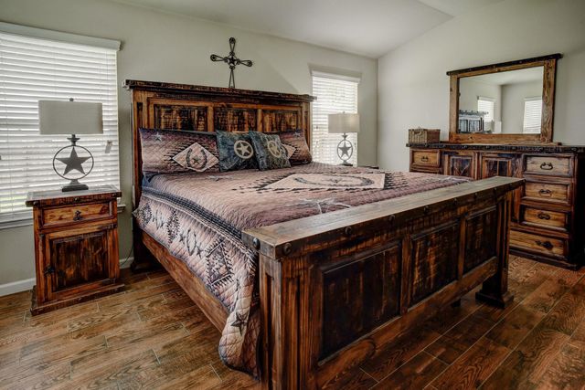 409 S. Hunting Lodge LN, Bastrop, TX 78602