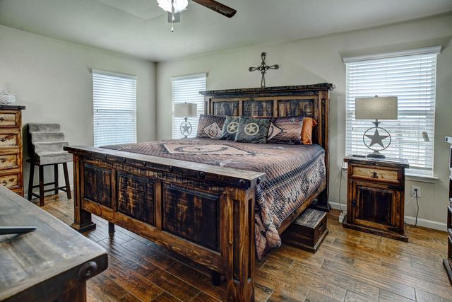 409 S. Hunting Lodge LN, Bastrop, TX 78602