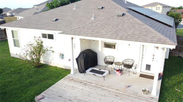 409 S. Hunting Lodge LN, Bastrop, TX 78602