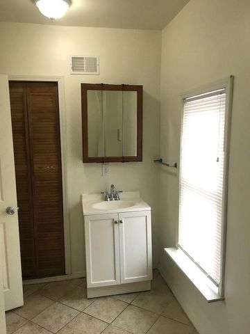 820 McReynolds Avenue NW, Grand Rapids, MI 49504