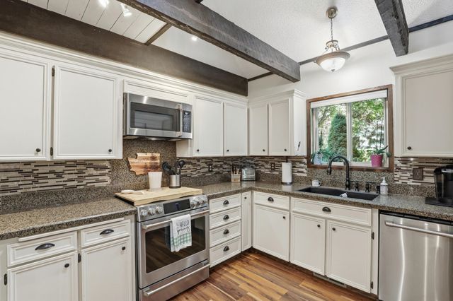 2405 S Timberlane Dr, Spokane Valley, WA 99037