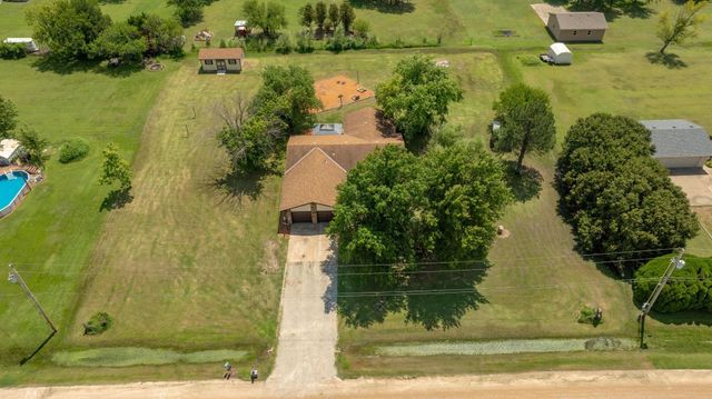 985 E 126th Ave N, Belle Plaine, KS 67013