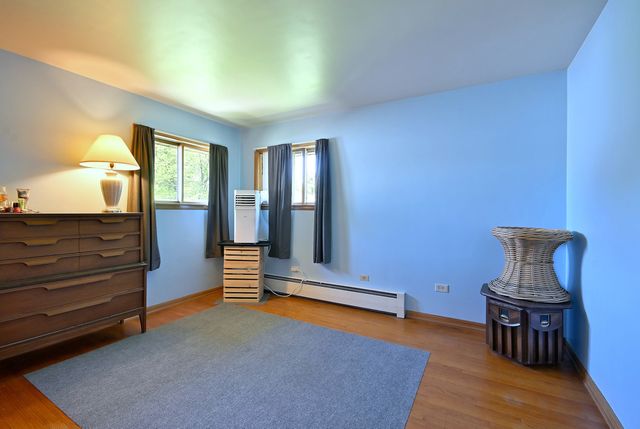 1030 W Kenilworth Avenue, Palatine, IL 60067