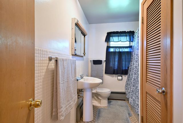 1030 W Kenilworth Avenue, Palatine, IL 60067