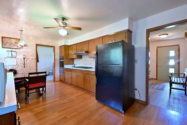 1030 W Kenilworth Avenue, Palatine, IL 60067