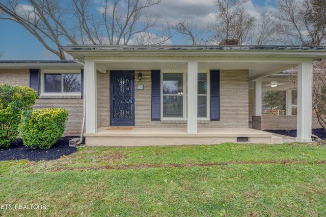224 Waconda Drive, Knoxville, TN 37920