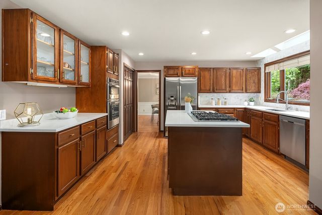 23228 SE 15th Court, Sammamish, WA 98075